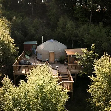 Yurtshire Eavestone - Birch Yurt 山林小屋 里彭