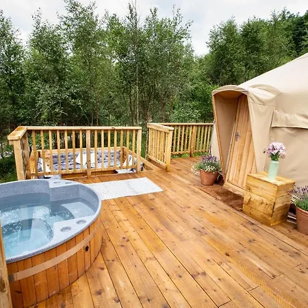 Yurtshire Eavestone - Birch Yurt 山林小屋 *