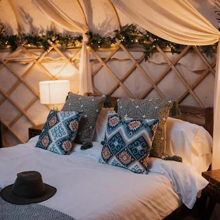 山林小屋 Yurtshire Eavestone - Birch Yurt 里彭
